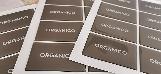 Etichette resinate per la raccolta organica